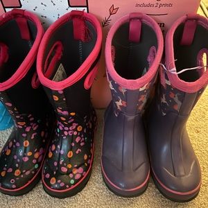 Used Girls size 13 bogs insulated boots. Colorful print